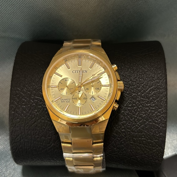 Men’s Citizen Watch still in plastic and box brand new never worn. - Picture 7 of 9